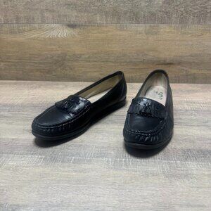 SAS Black Leather Kiltie Accent Low Heel Loafers Women's Size 10